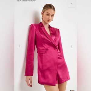 Elegant Women's Magenta Blazer